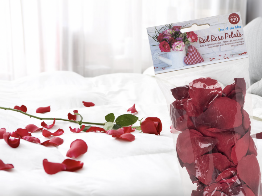 flaske rosenblade, romantiske gaver, frække gaver til pakkelegen, gaver til pakkelegen, røde gaver til pakkelegen, romantisk gaver til kæresten